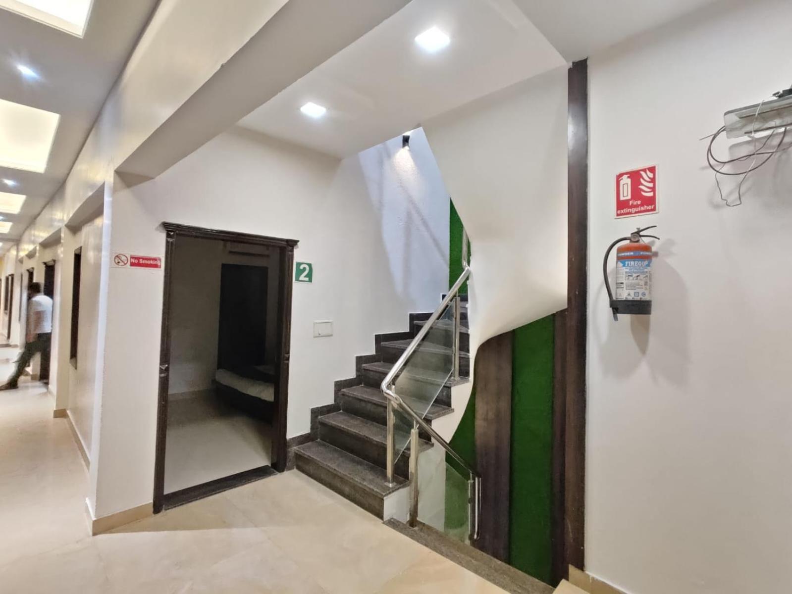 Hotel The Grandpark Amritsar Exterior photo